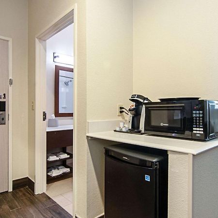 Comfort Suites Nw Dallas Near Love Field מראה חיצוני תמונה