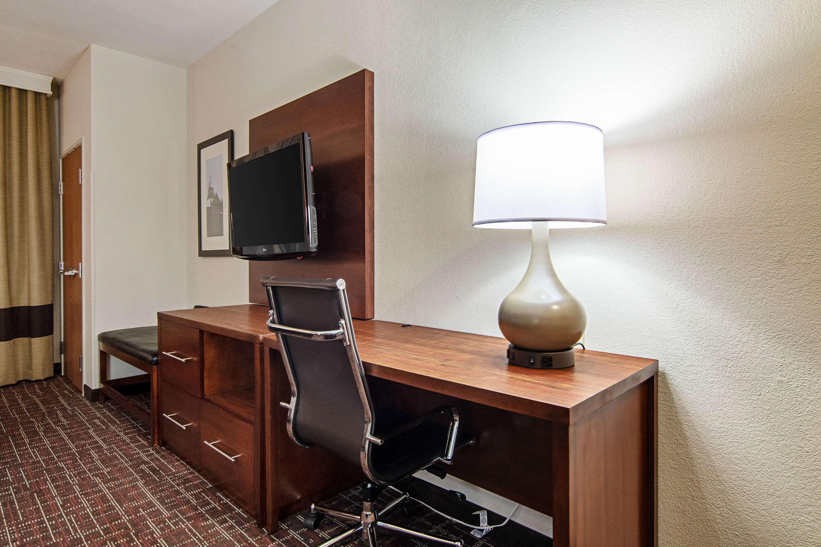 Comfort Suites Nw Dallas Near Love Field מראה חיצוני תמונה