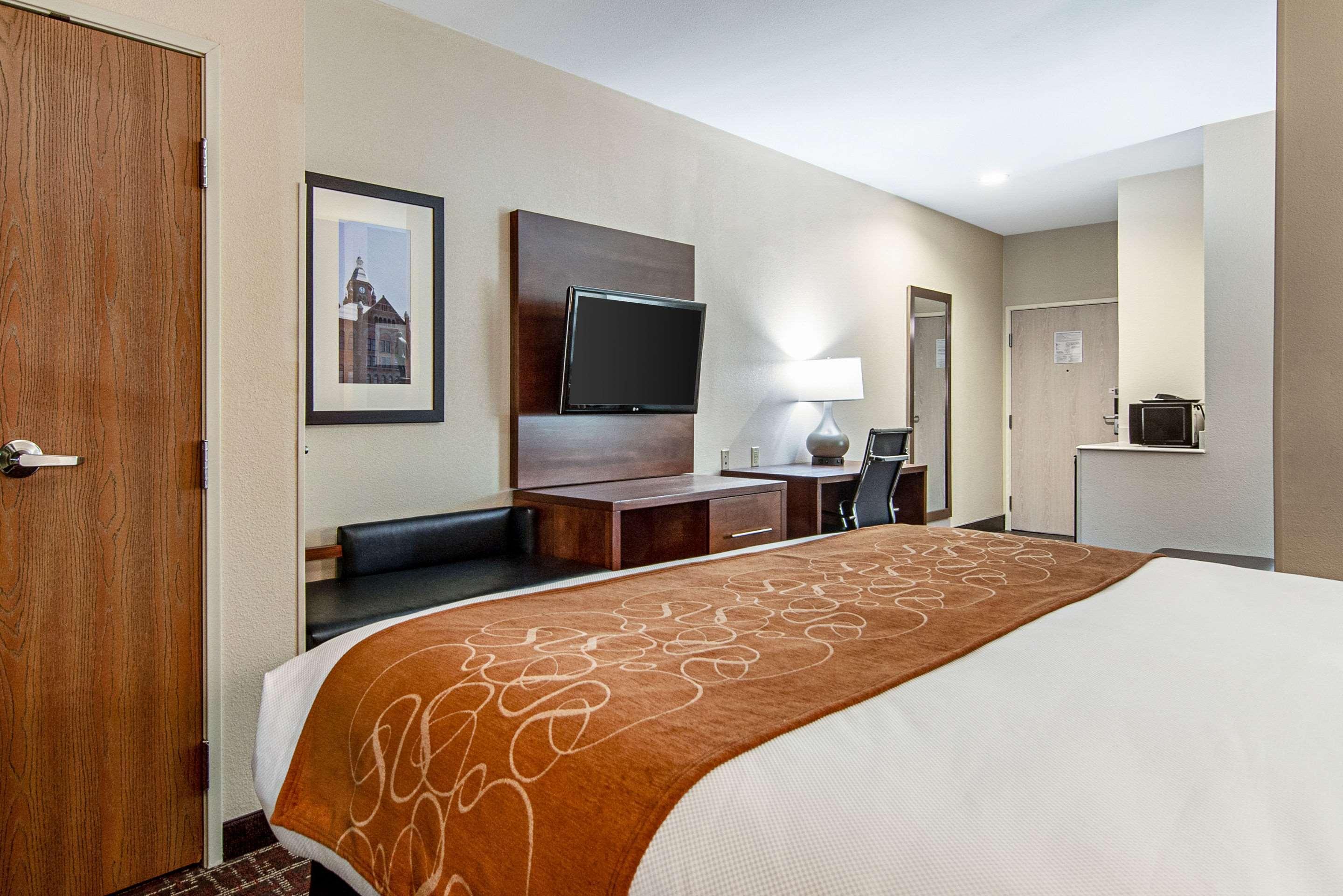 Comfort Suites Nw Dallas Near Love Field מראה חיצוני תמונה