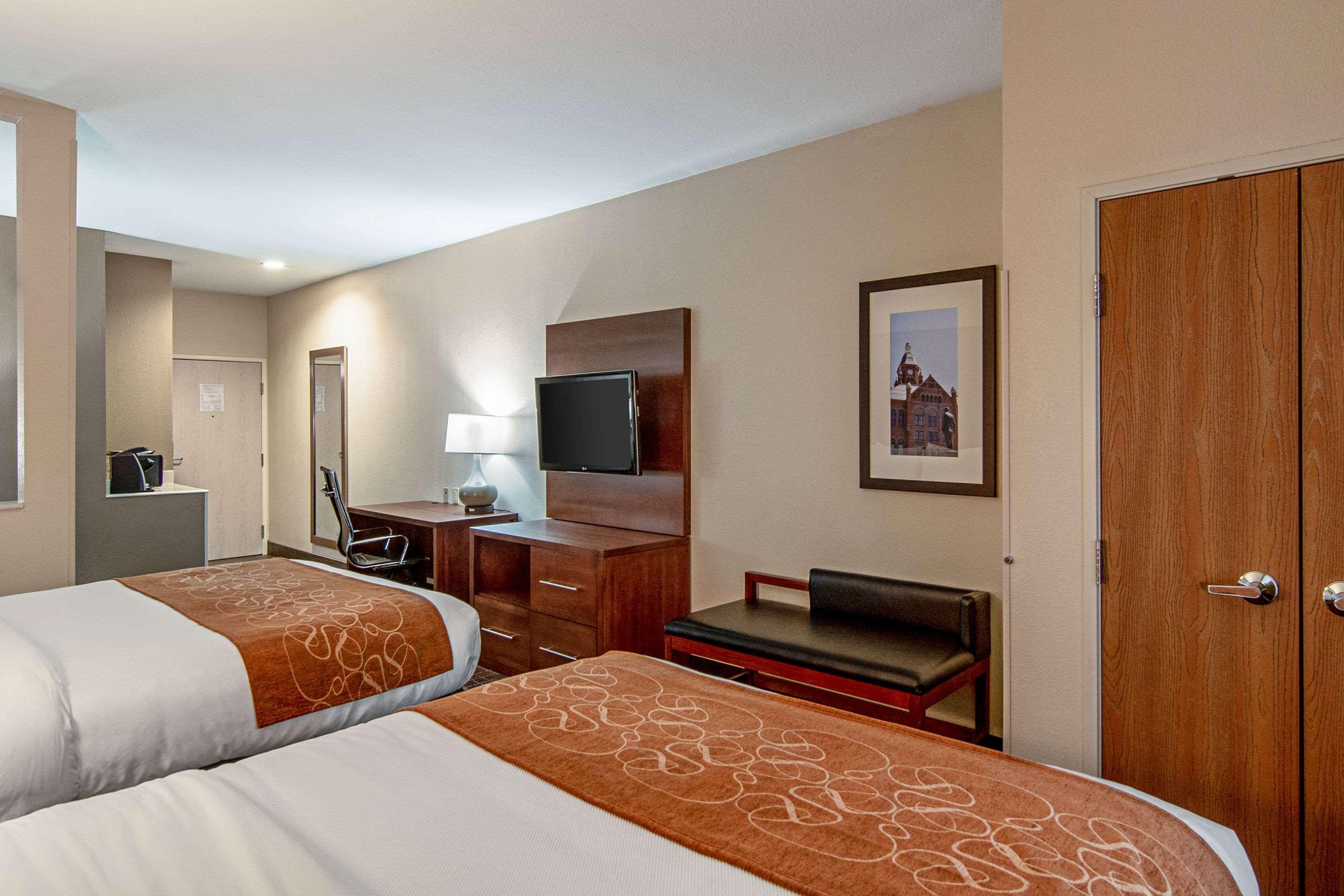 Comfort Suites Nw Dallas Near Love Field מראה חיצוני תמונה