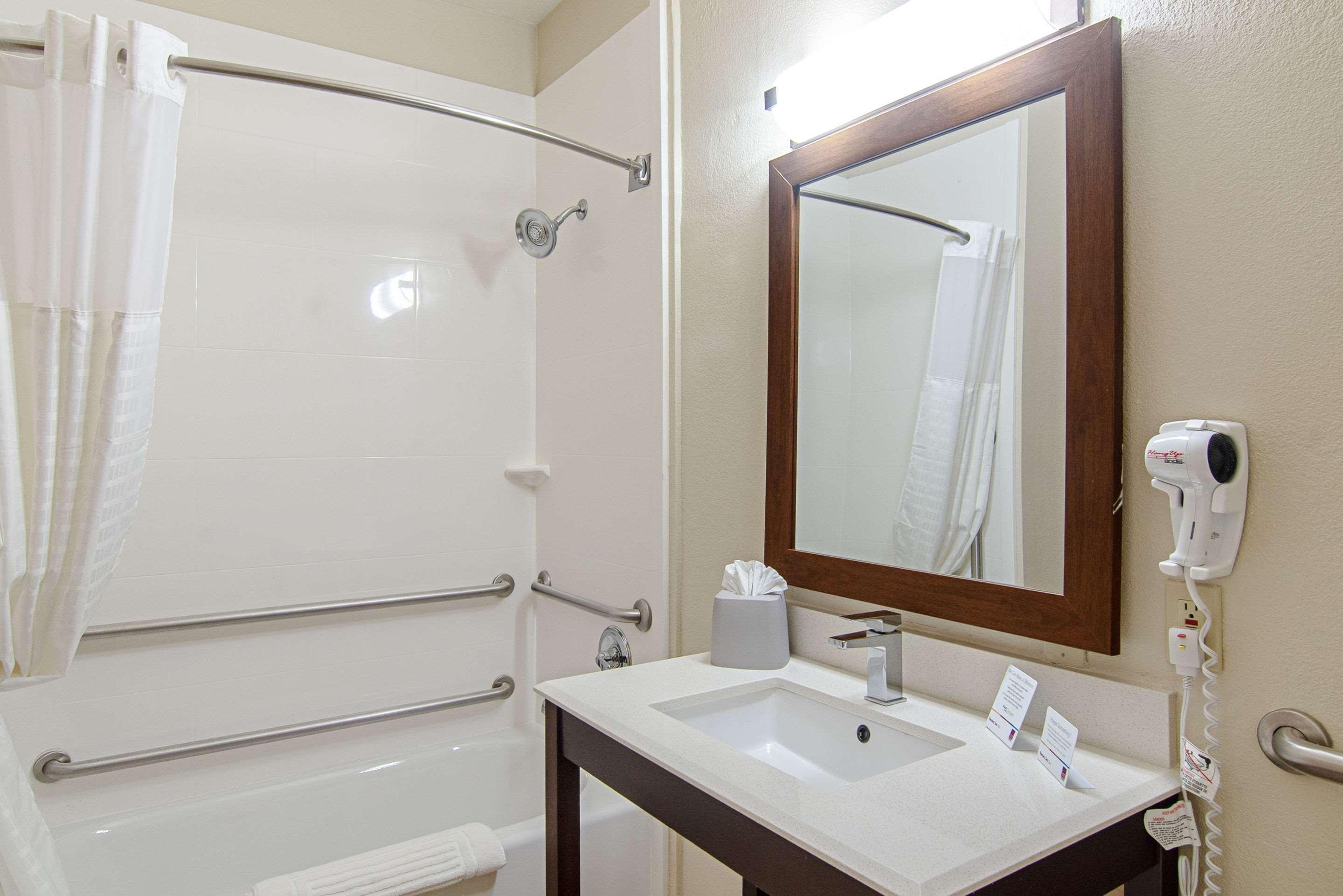 Comfort Suites Nw Dallas Near Love Field מראה חיצוני תמונה