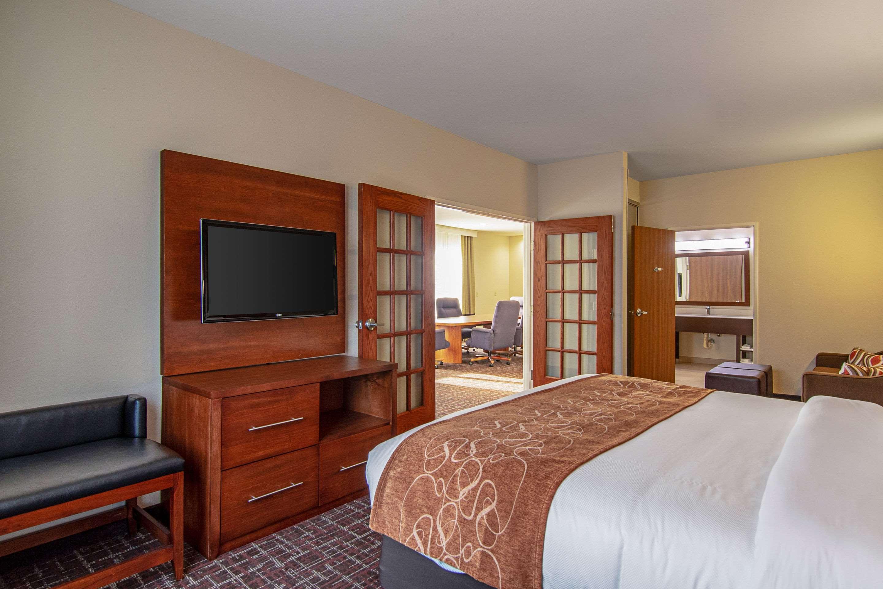 Comfort Suites Nw Dallas Near Love Field מראה חיצוני תמונה