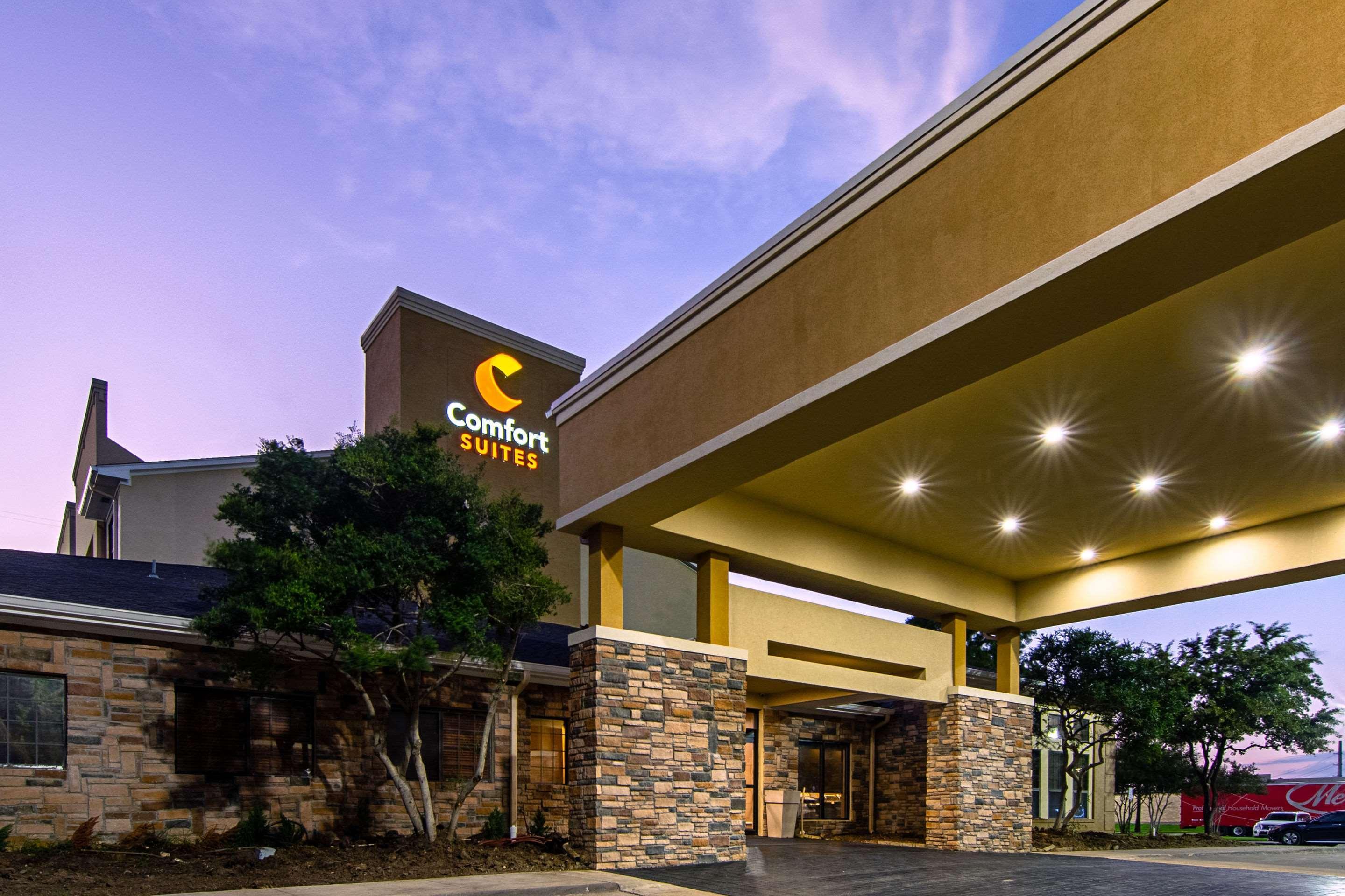 Comfort Suites Nw Dallas Near Love Field מראה חיצוני תמונה