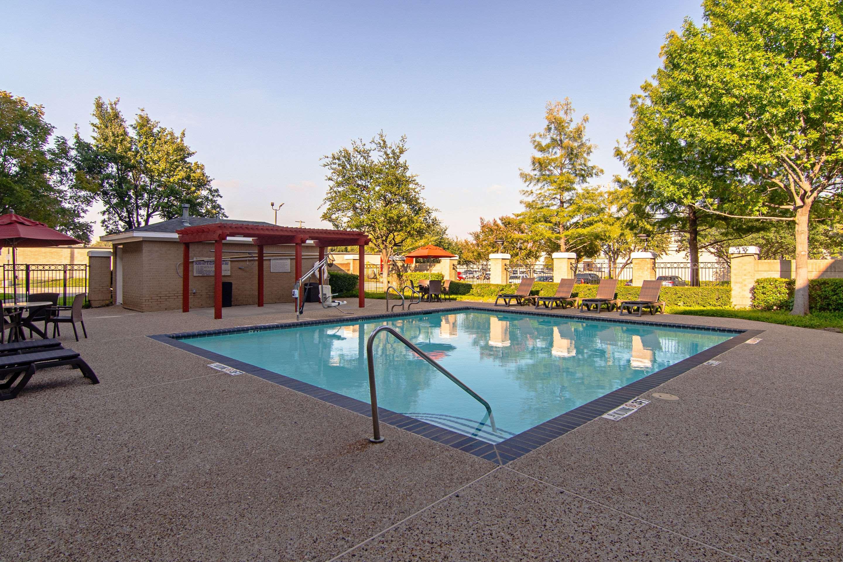 Comfort Suites Nw Dallas Near Love Field מראה חיצוני תמונה