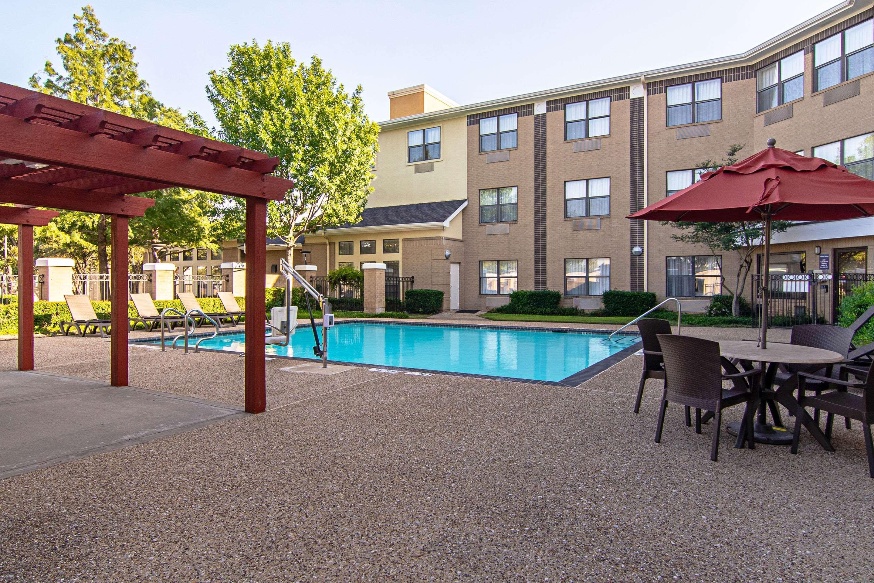 Comfort Suites Nw Dallas Near Love Field מראה חיצוני תמונה