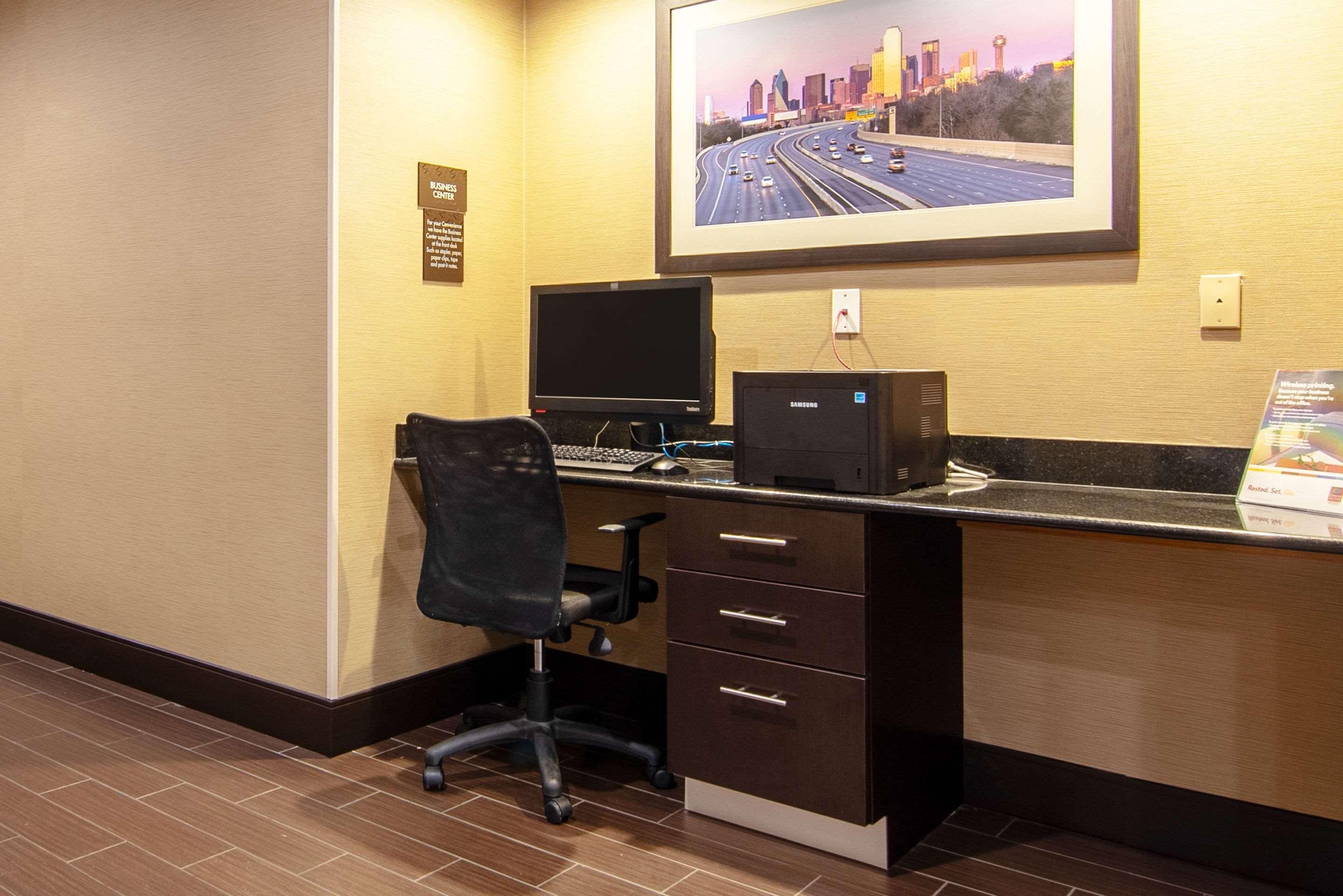 Comfort Suites Nw Dallas Near Love Field מראה חיצוני תמונה