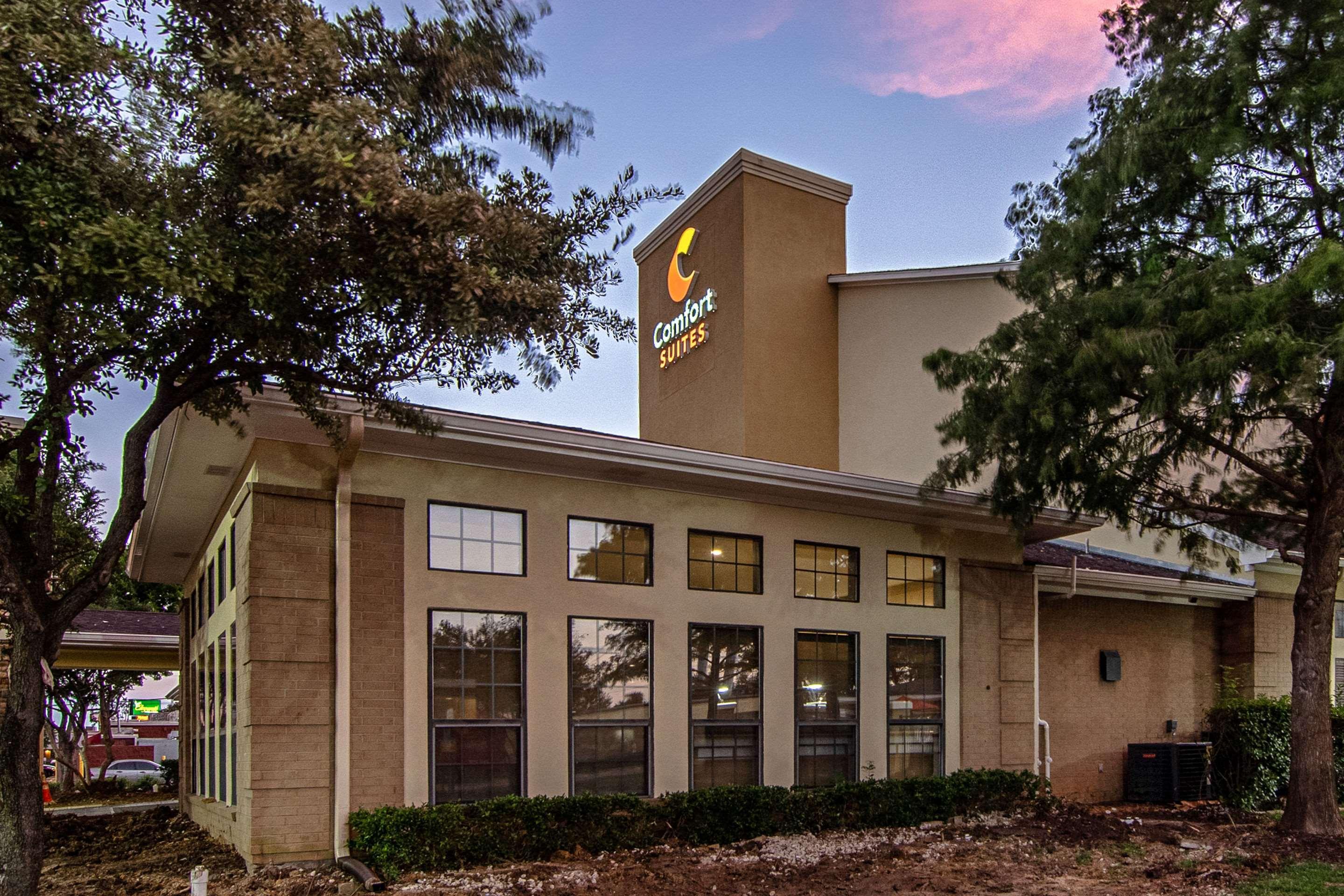 Comfort Suites Nw Dallas Near Love Field מראה חיצוני תמונה
