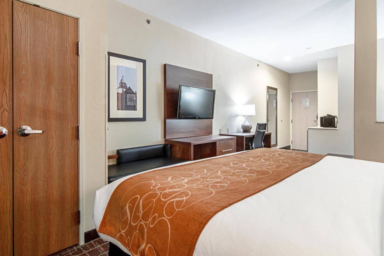 Comfort Suites Nw Dallas Near Love Field מראה חיצוני תמונה